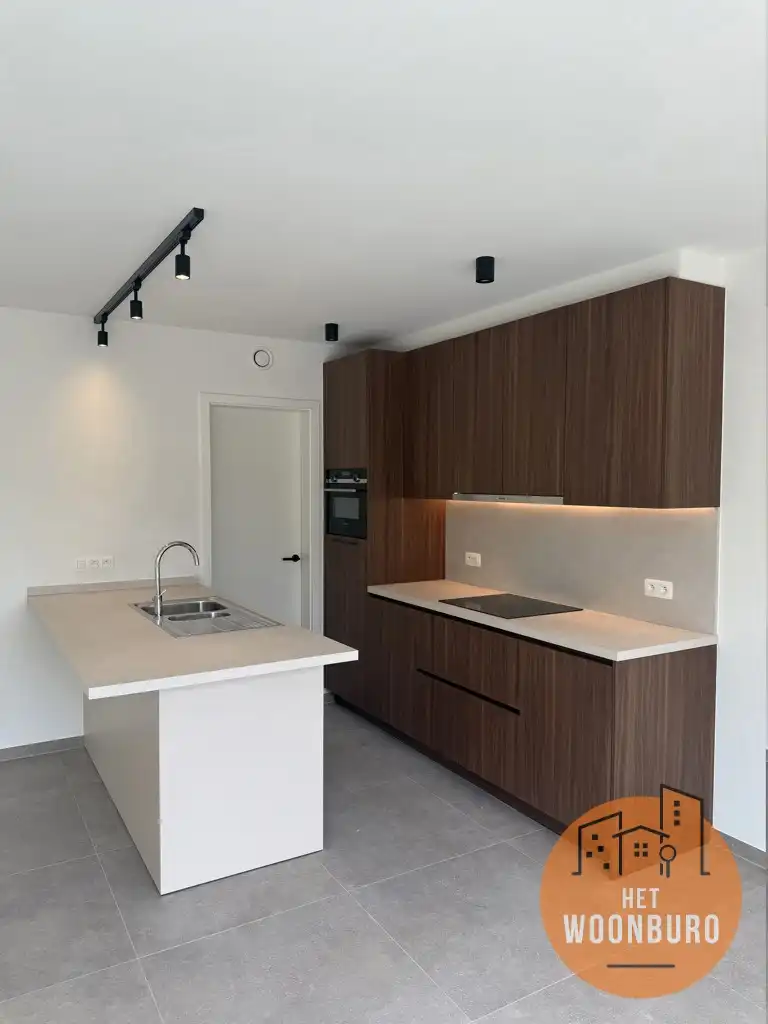 Nieuwbouw appartement met 1 slpk, terras en autostaanplaats foto 3