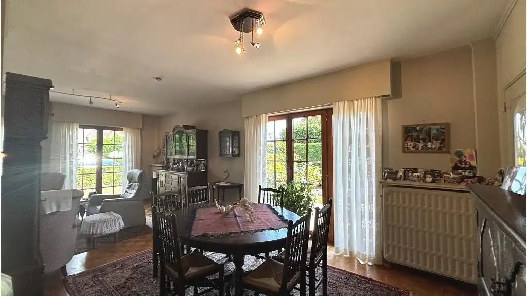 Ruime 3-slaapkamerwonig met Garage en Tuin te koop in Sint-Kruis Brugge foto 5