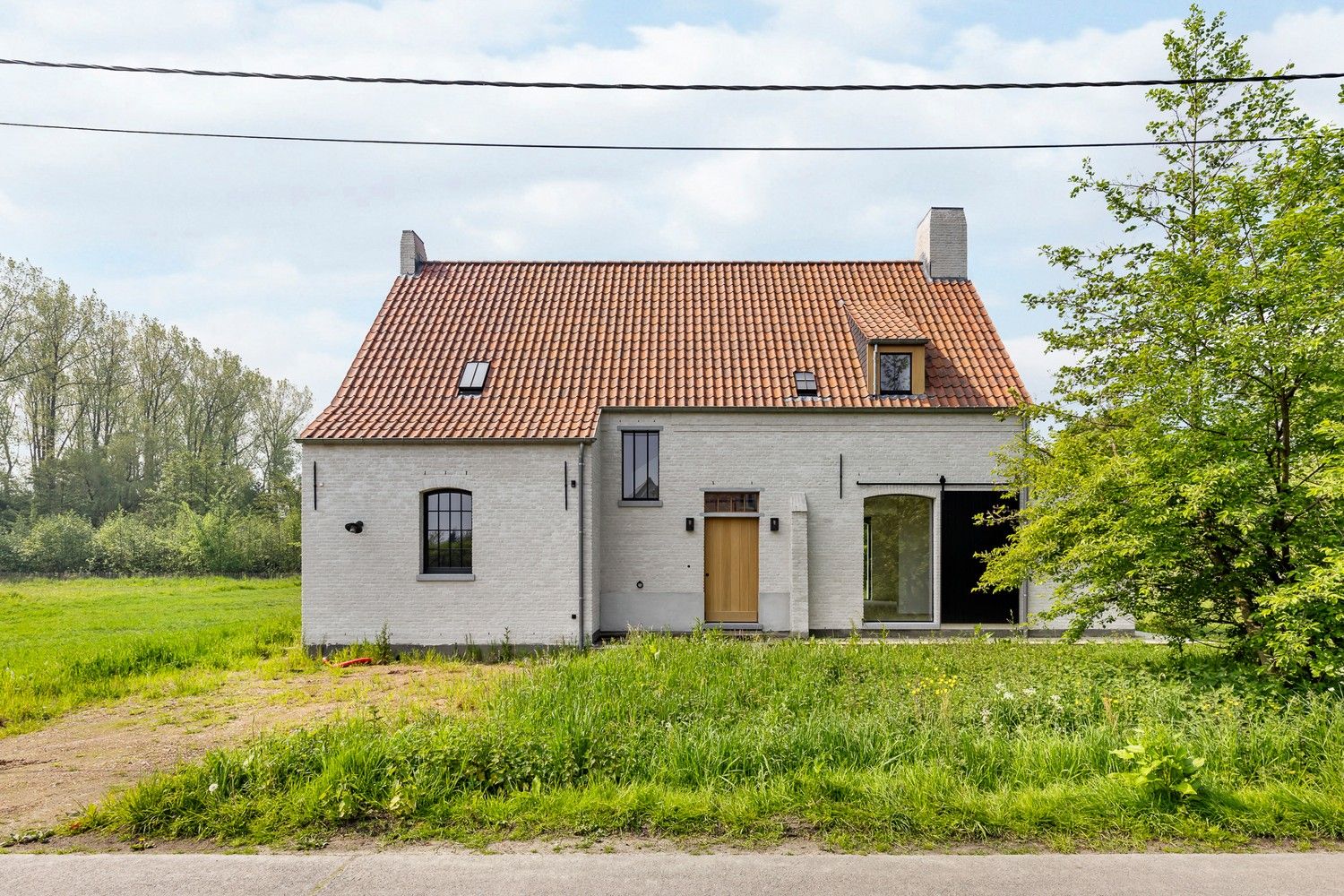 Exclusieve villa in landelijke stijl met 4 slpkrs foto 2