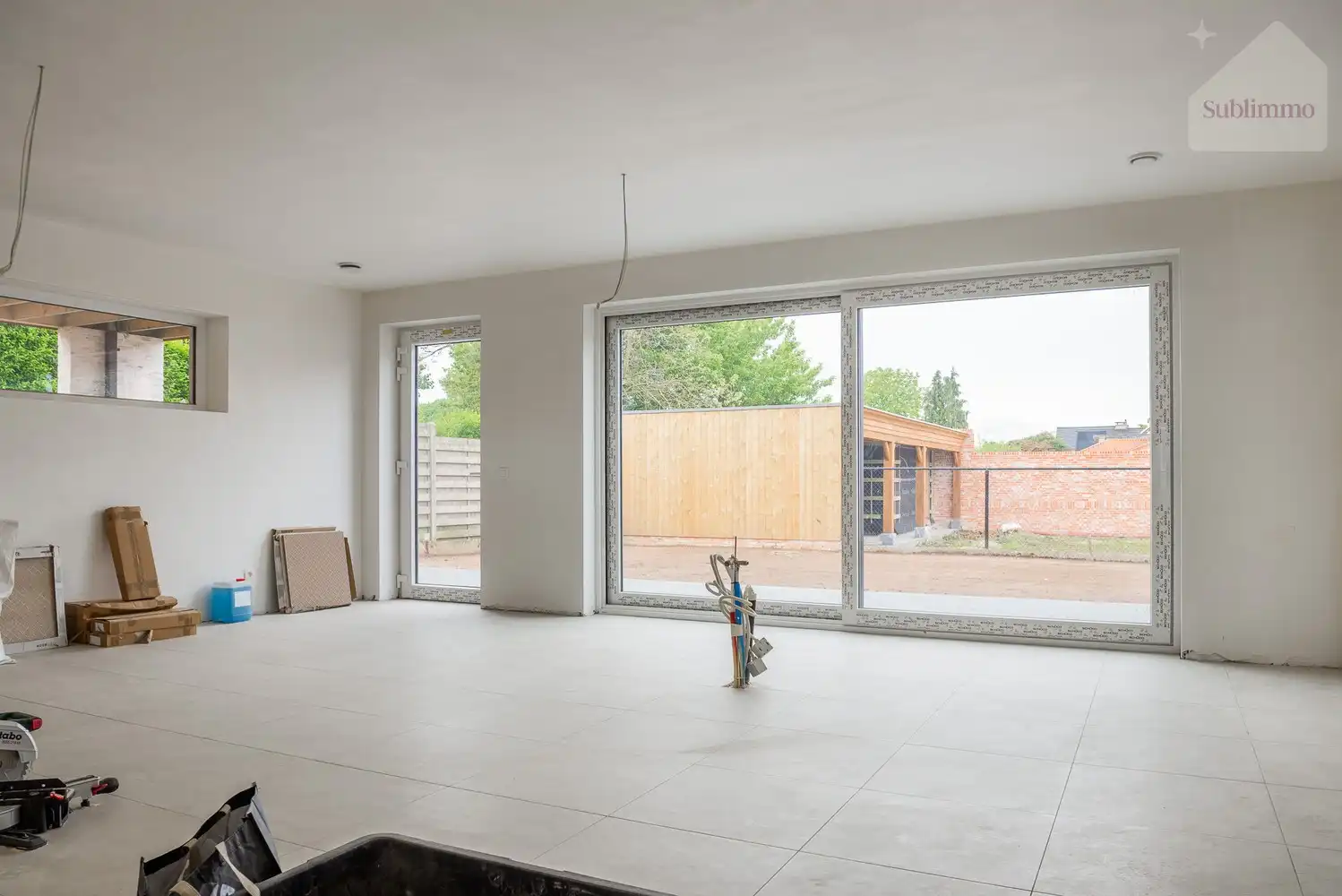 Instapklare nieuwbouwwoning met 4 slaapkamers op een perceel van 343 m² foto 3