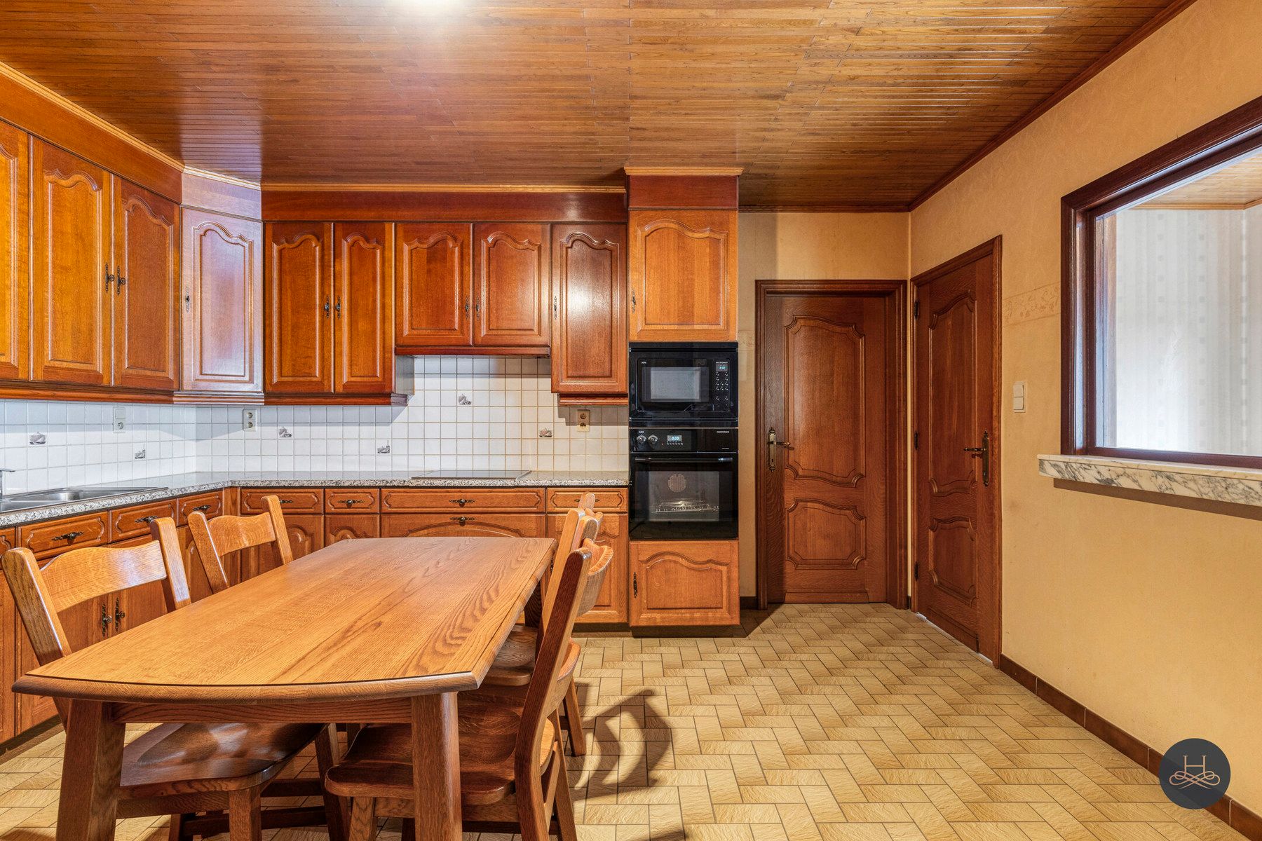 Gelijkvloerse woning met grote tuin foto 10
