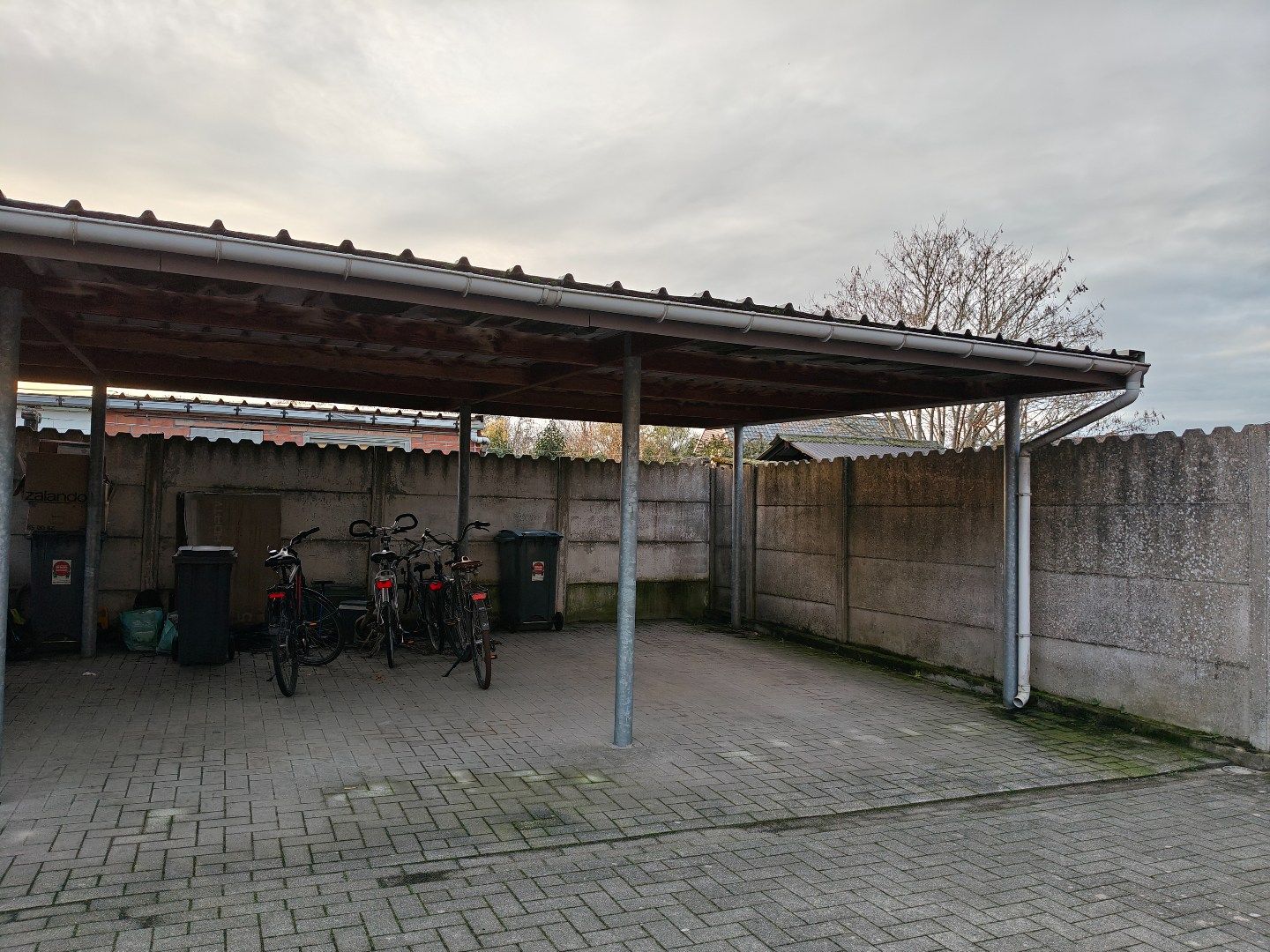Ruim duplex appartement met terras en autostaanplaats te Lokeren foto 11