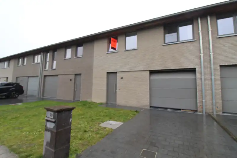 Energiezuinige woning op boogscheut van het centrum van Roeselare foto 2