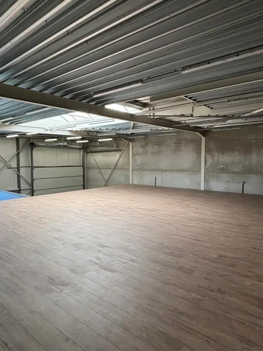 Bedrijfspand van ca 300m² foto 19