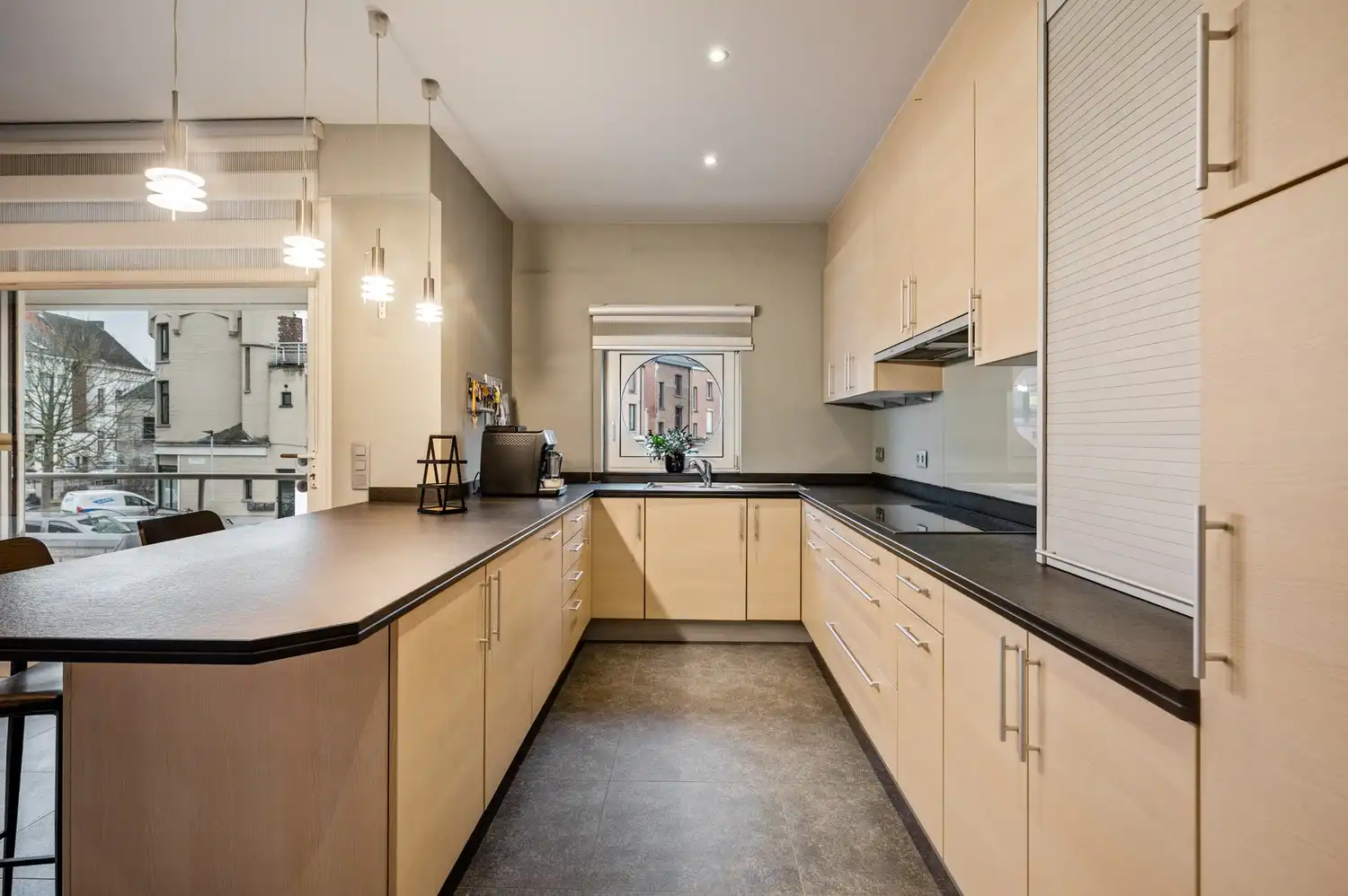 Veelzijdige, instapklare woning met studio te Lier foto 7