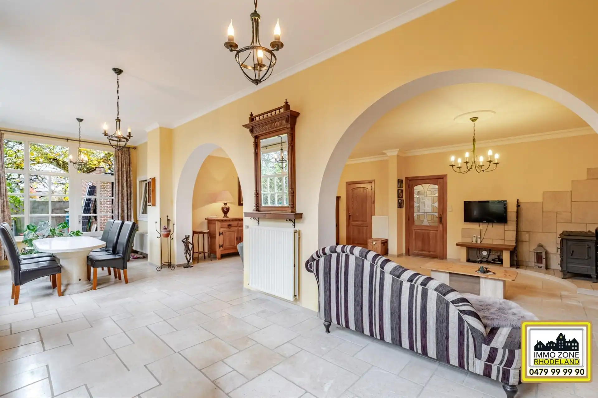 Statige burgerwoning met privaat tuindomein foto 10