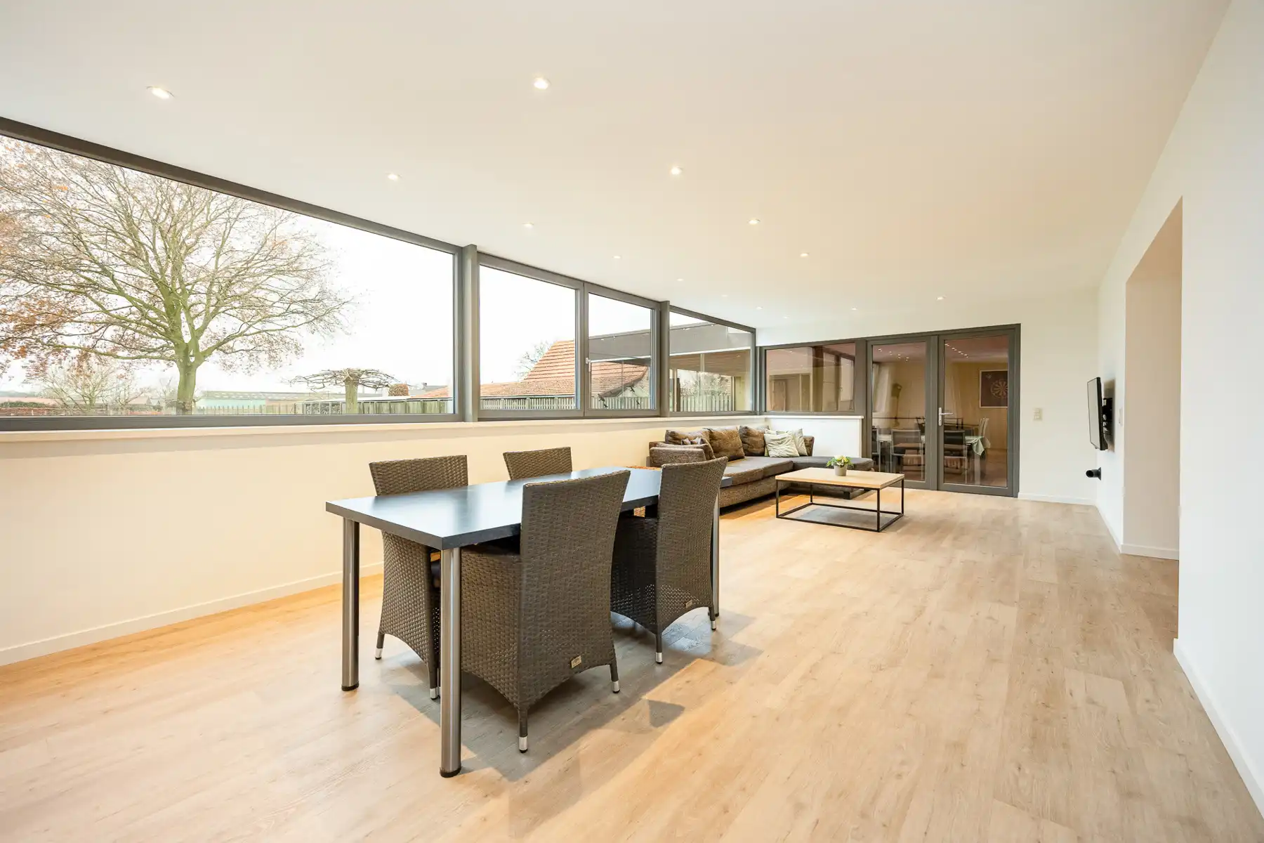 Landelijk gelegen woning met 4 slaapkamers en binnenzwembad foto 7