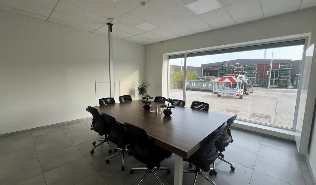 Bedrijfspand te koop in industriezone Hoogveld te Dendermonde foto 5