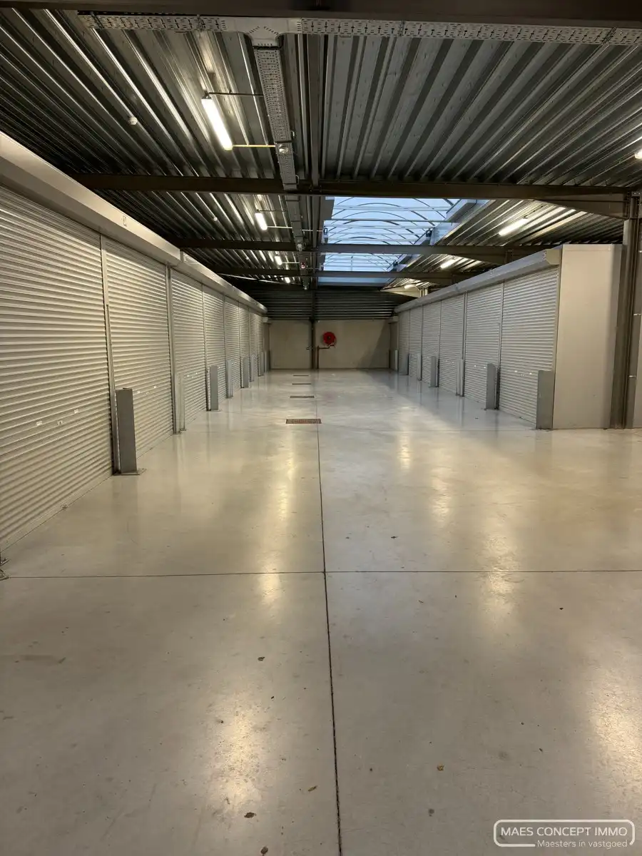 kleine en grote opslagruimtes te huur in Waregem en Vichte foto 6