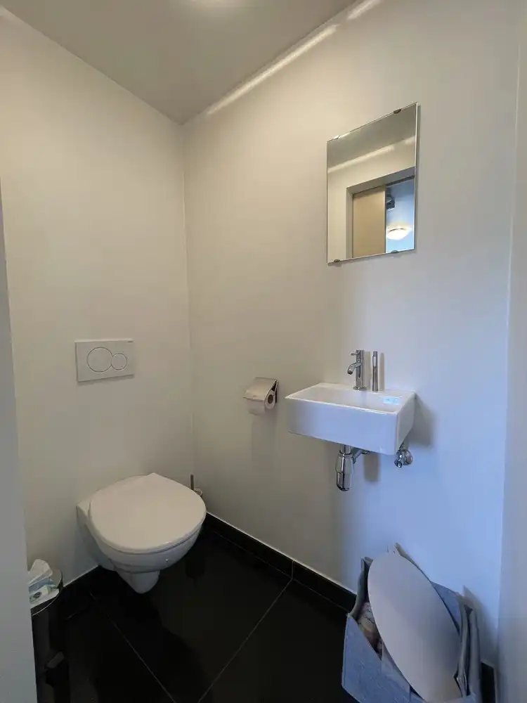 Halfopen bebouwing bestaande uit polyvalent gelijkvloers met woonst foto 14