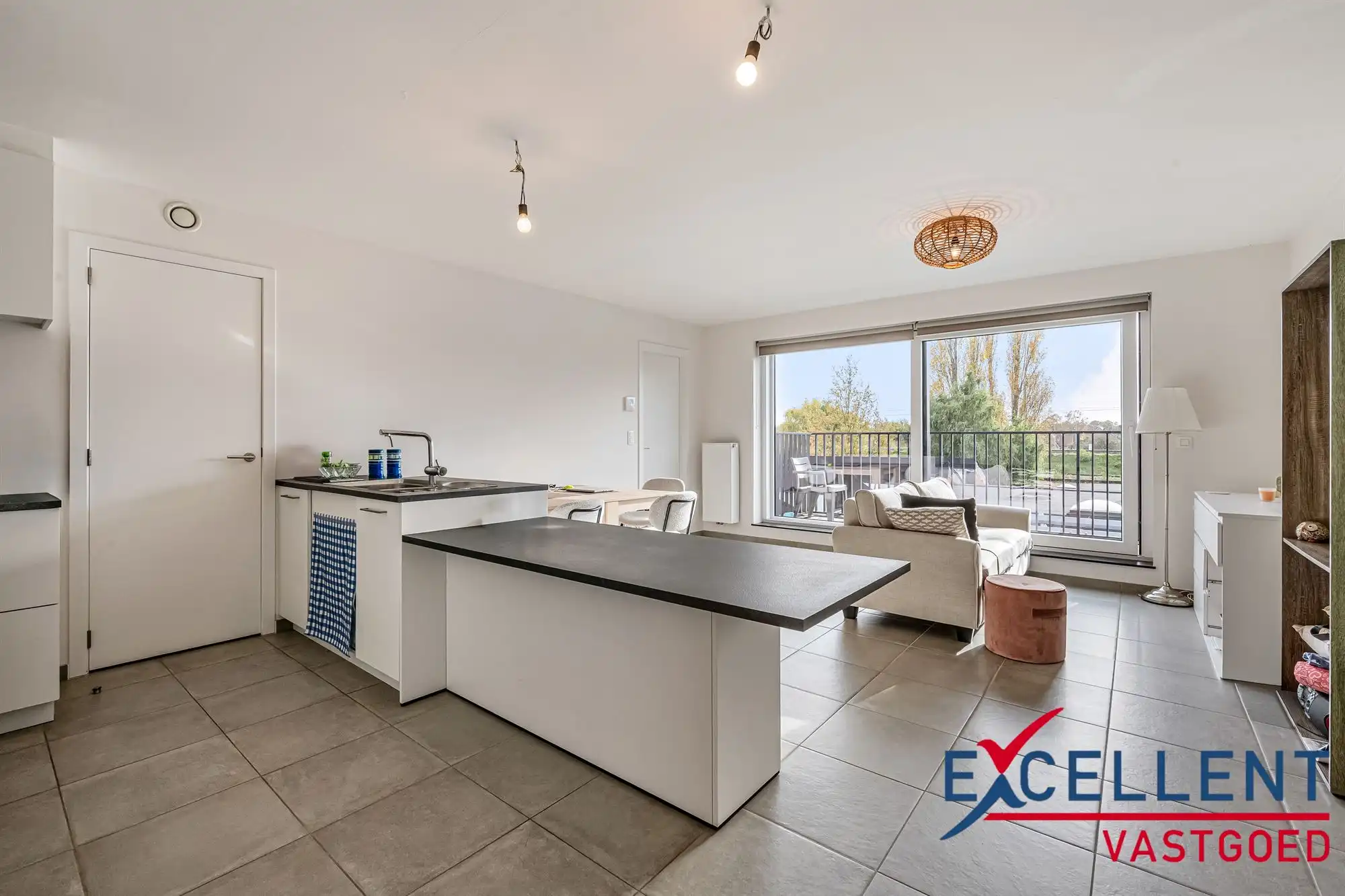 Energiezuinig appartement te koop Deinze foto {{pictureIndex}}