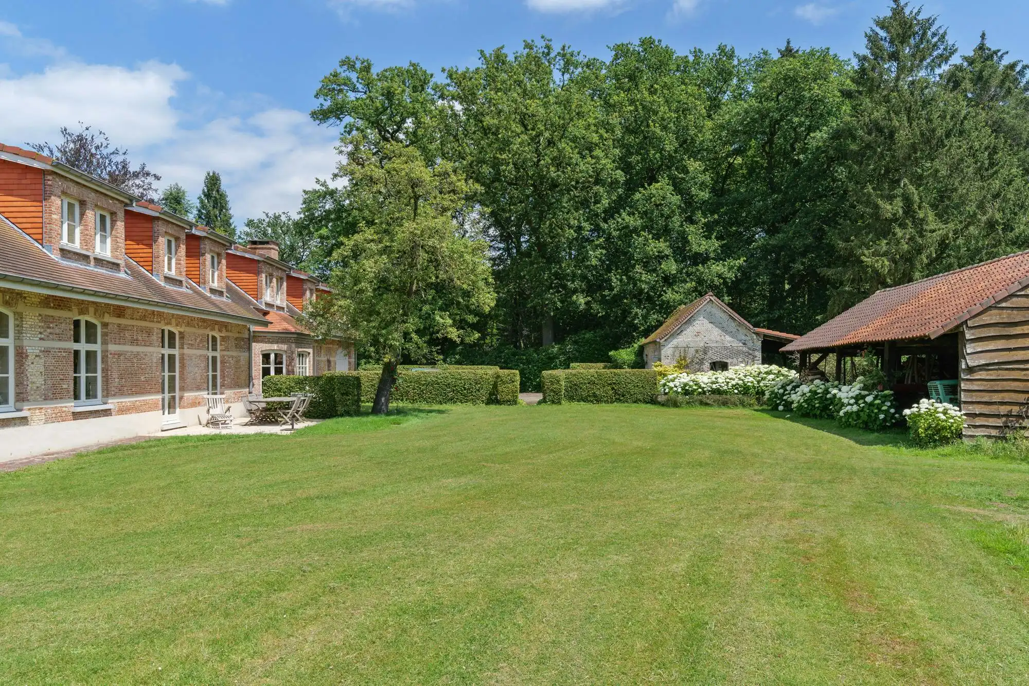 Magnifiek landhuis in een prachtig domein van ca 10ha foto 3
