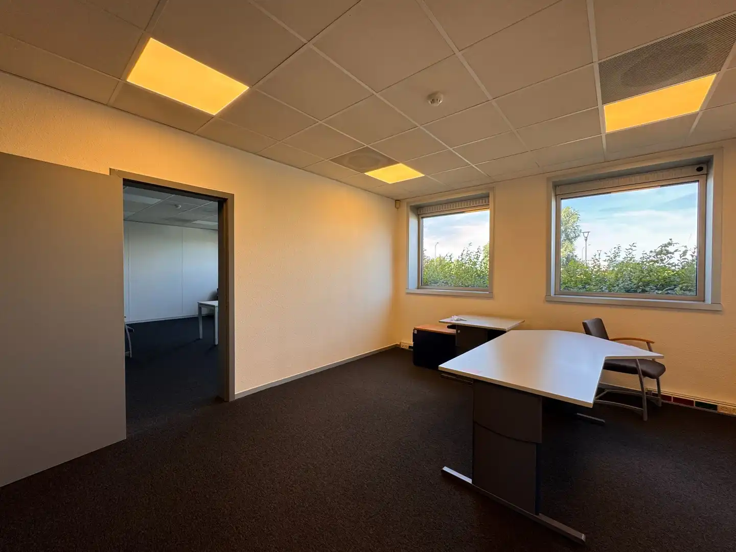 Instapklare kantoorruimte van 705 m² in Ieper foto 20