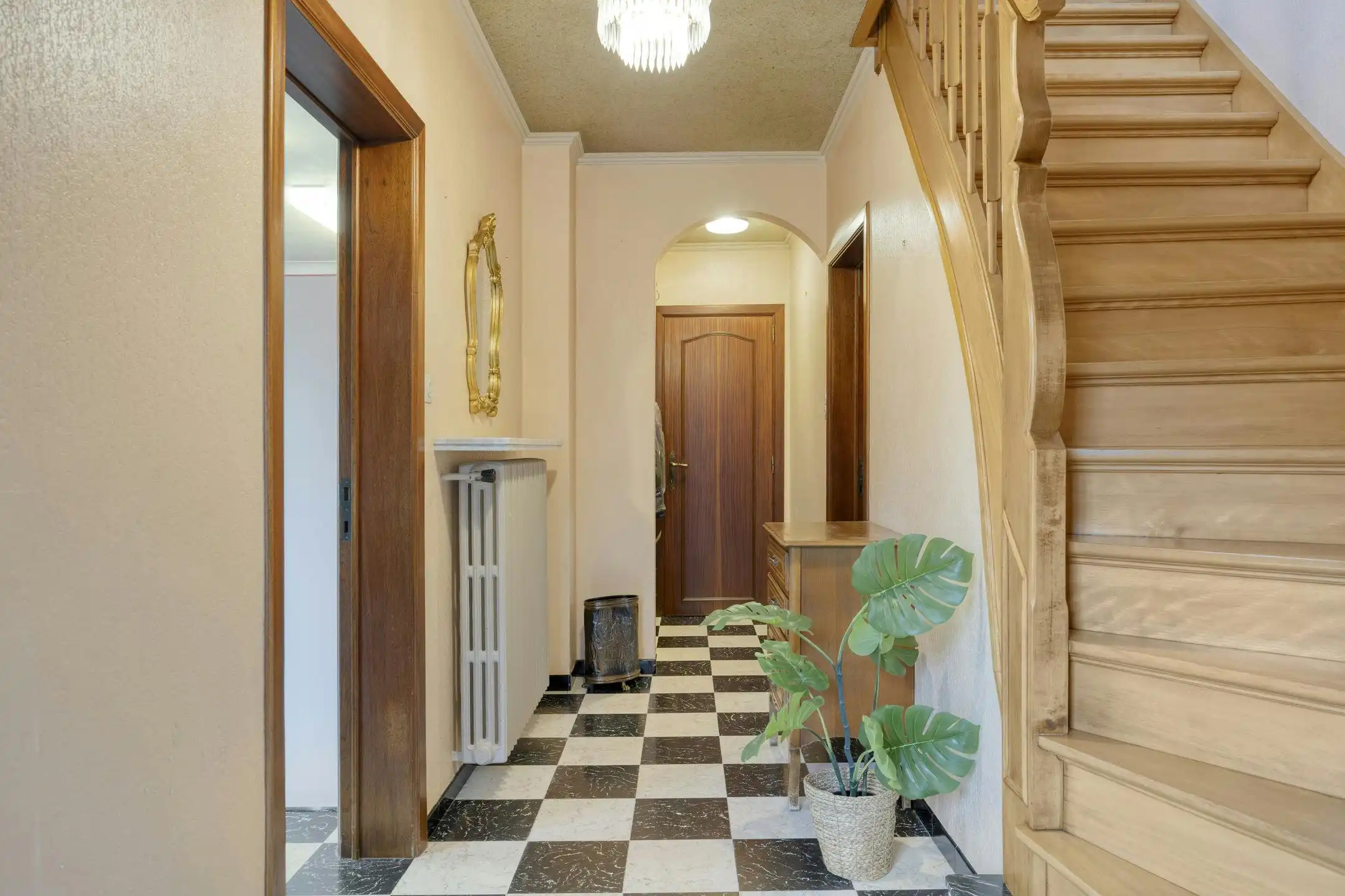 Solide gezinswoning met grote tuin te koop in Oudenaarde foto 8