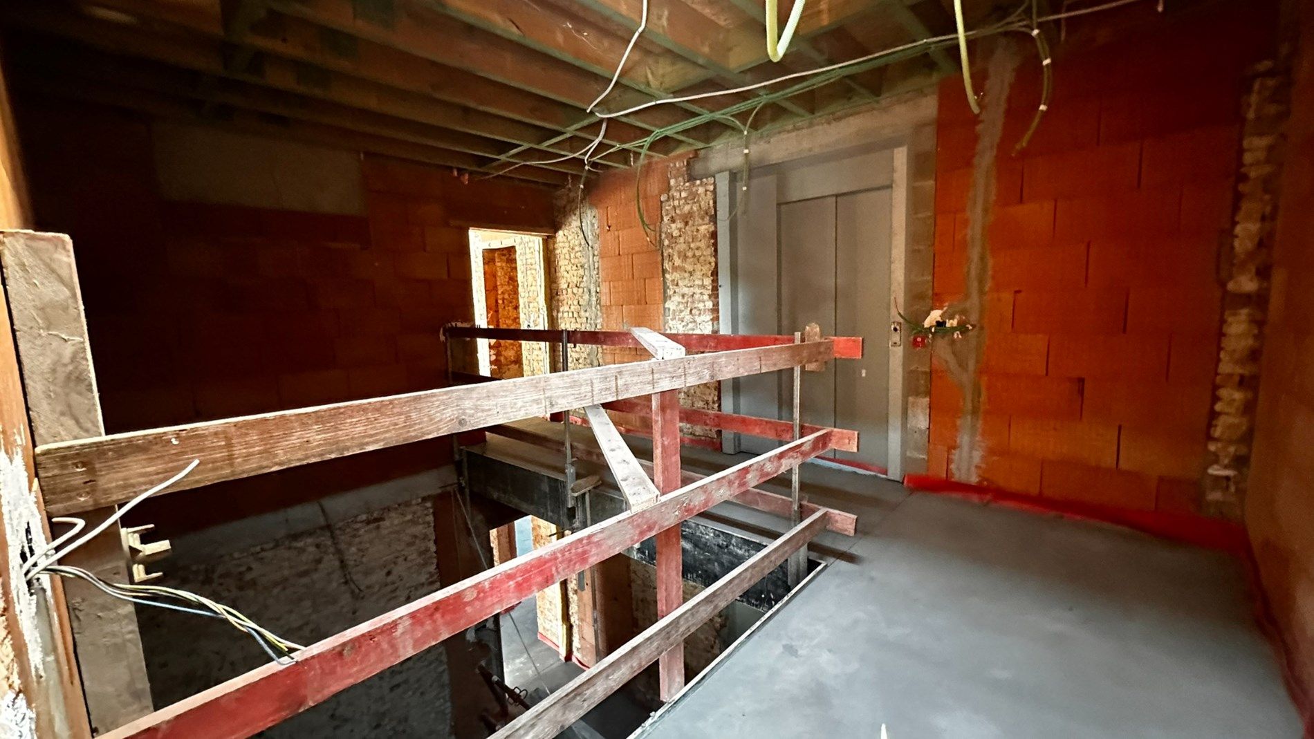 Karaktervolle "BEN" luxe duplex-appartement gelegen in het hart van Lokeren   foto 7
