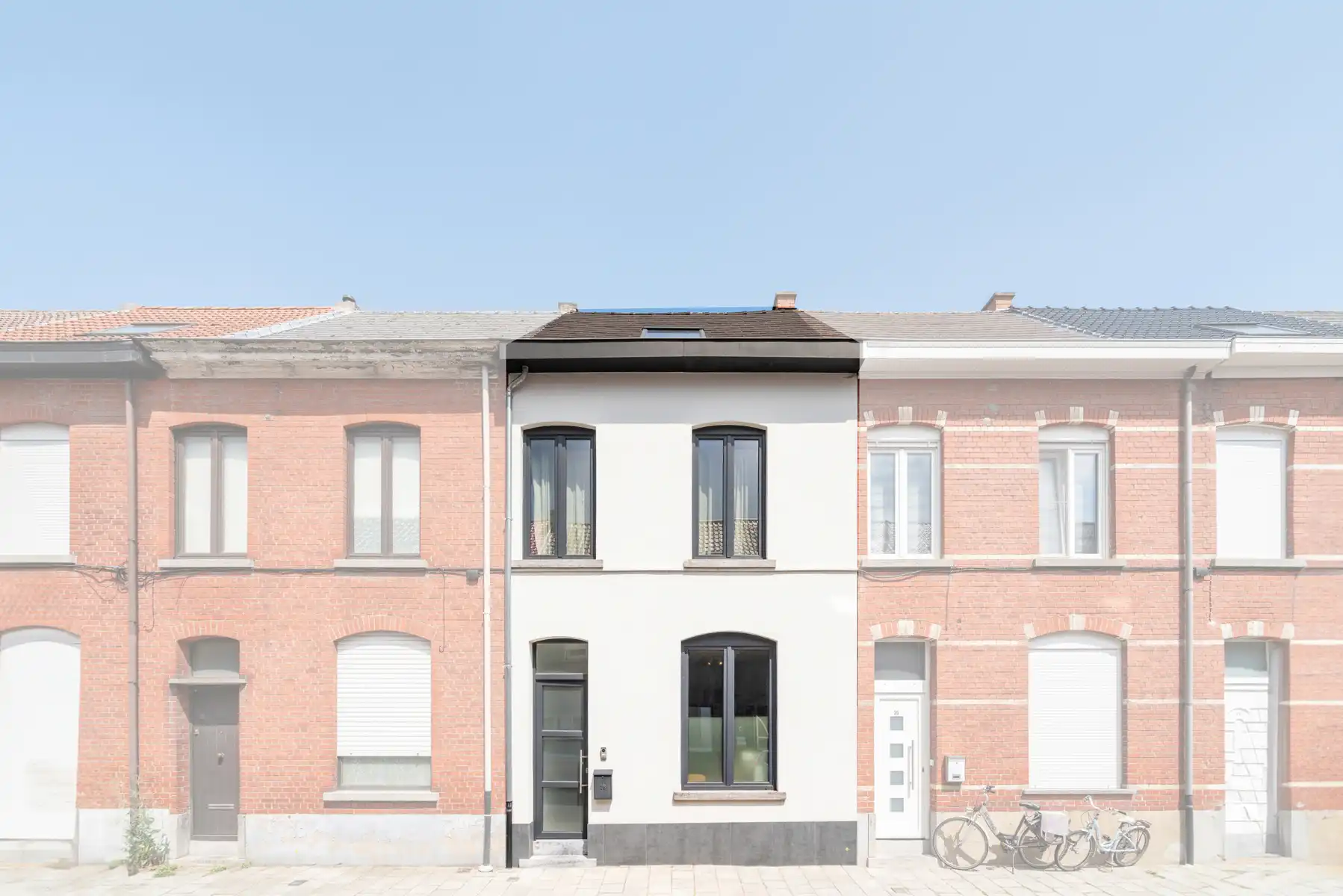 Volledig gerenoveerde rijwoning met stadstuin in Aalst foto 2