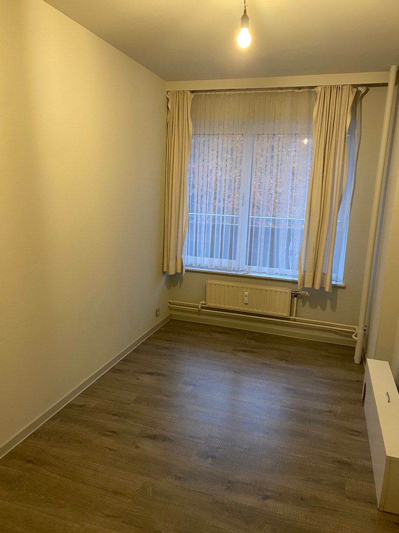 Knap gerenoveerd instapklaar appartement te Hasselt foto 8