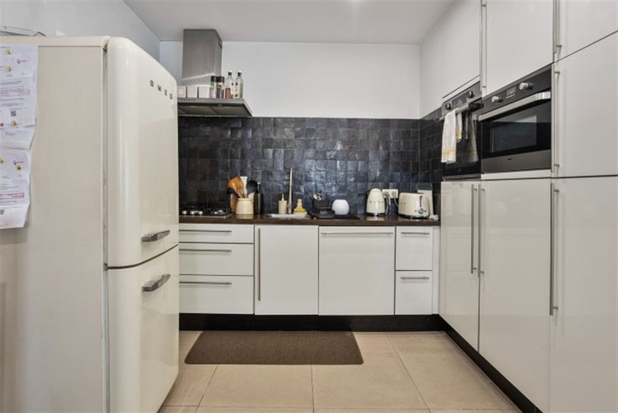 Instapklaar appartement met 2 slaapkamers en groot terras.  foto 6