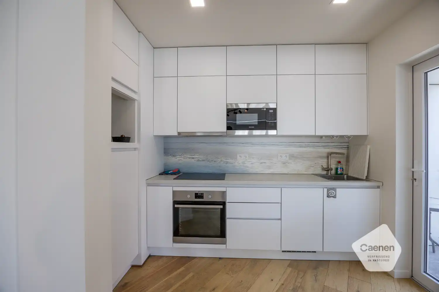 Gerenoveerd drie slaapkamer appartement op centrale ligging foto 8