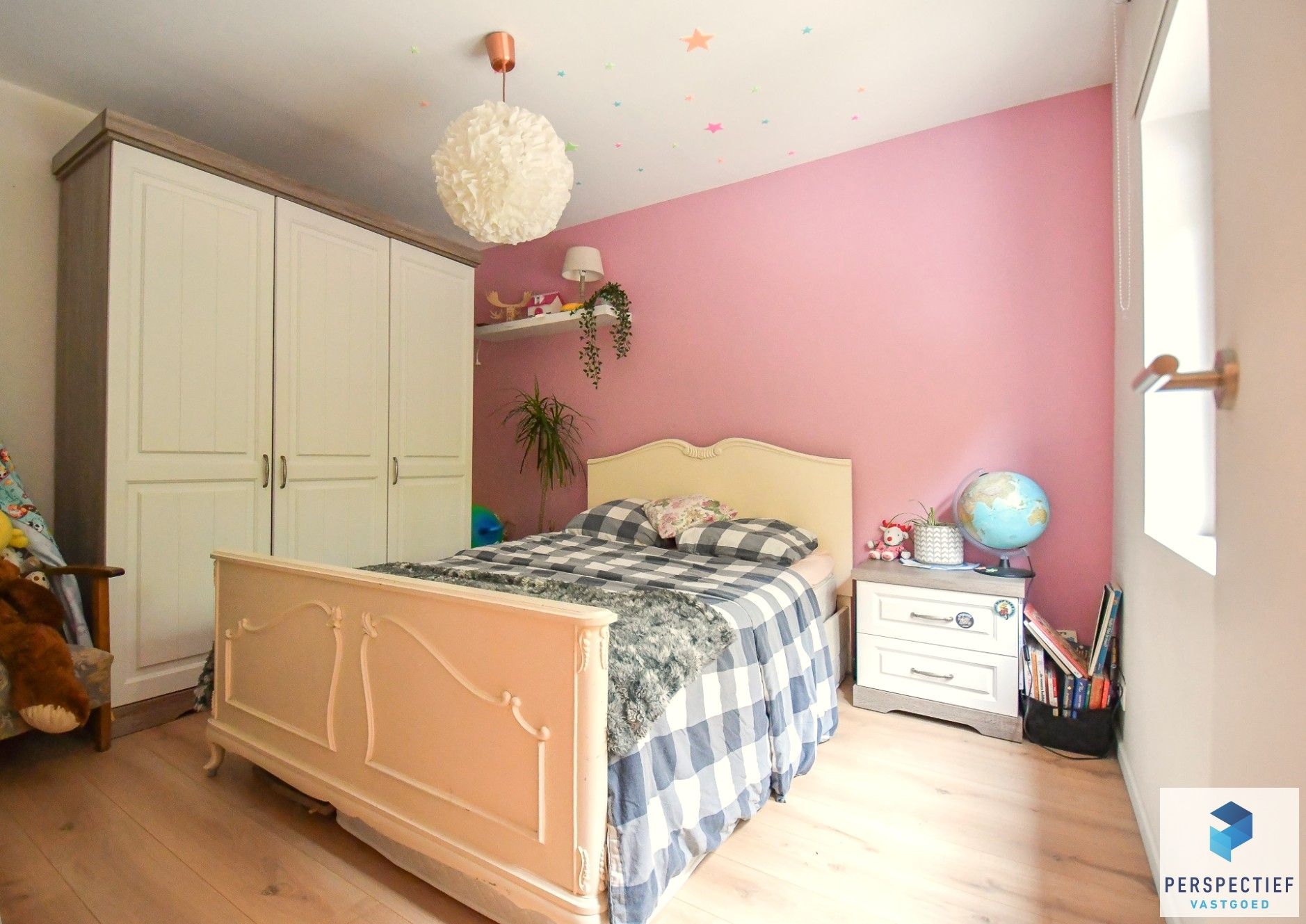 Uiterst GOED gelegen VERNIEUWDE woning met GROTE tuin foto 25