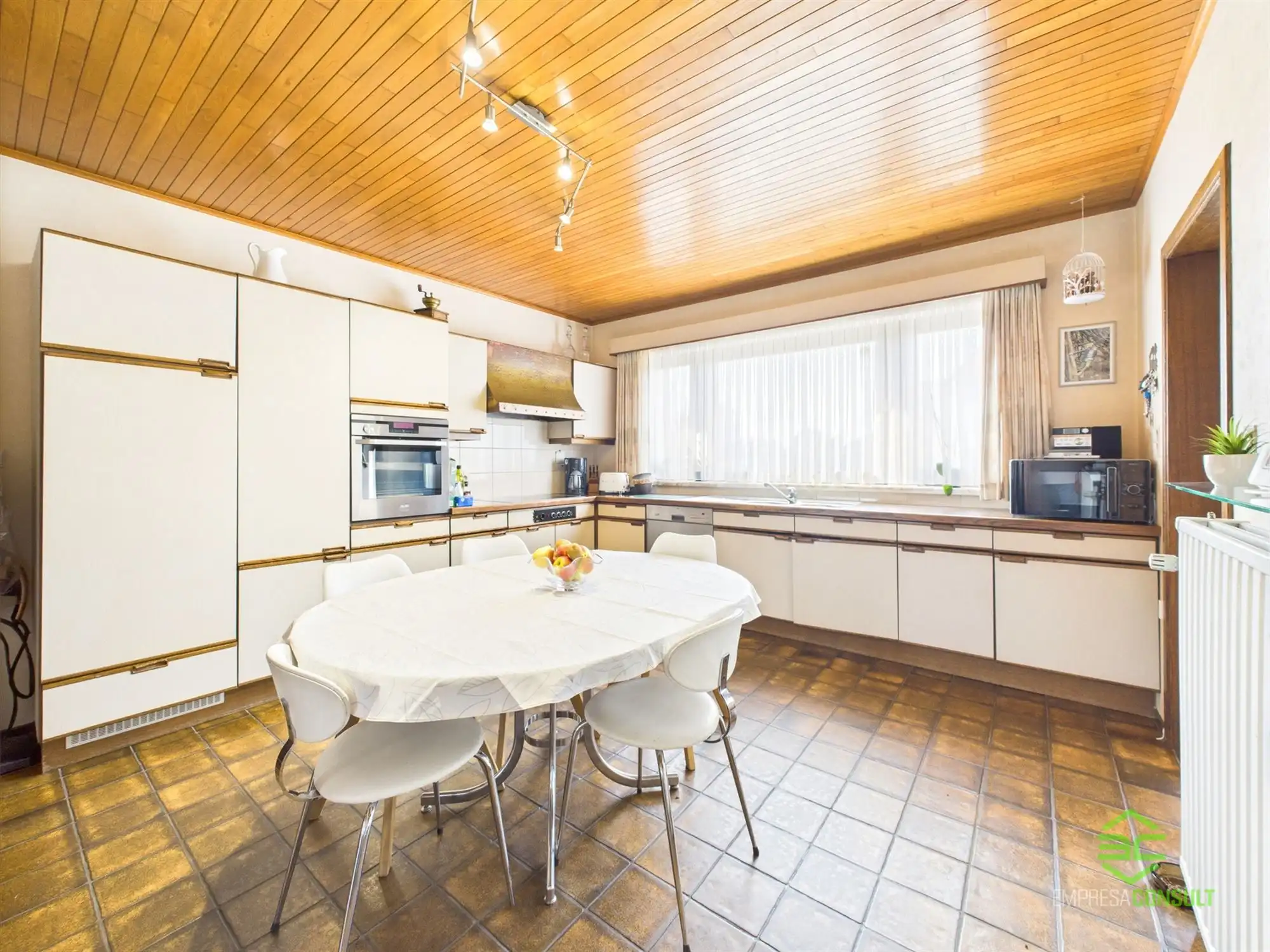 Ruime OB met aparte bureauruimte en 4 slpk in Brustem! foto 17