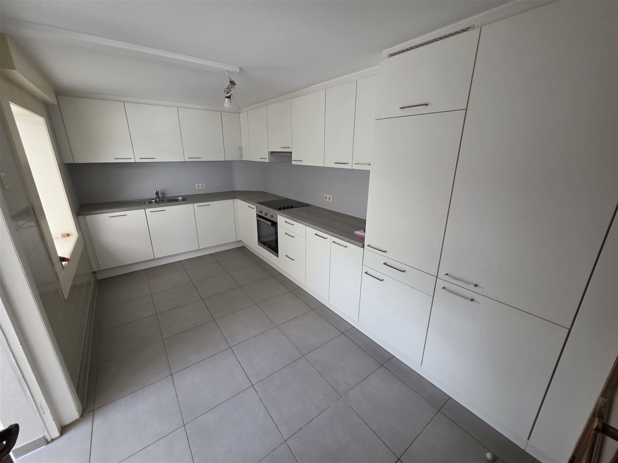 Woning met ruime tuin foto 6