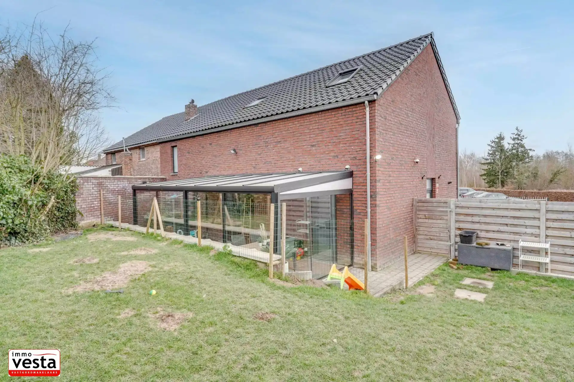 Huis met moderne voorzieningen foto 33