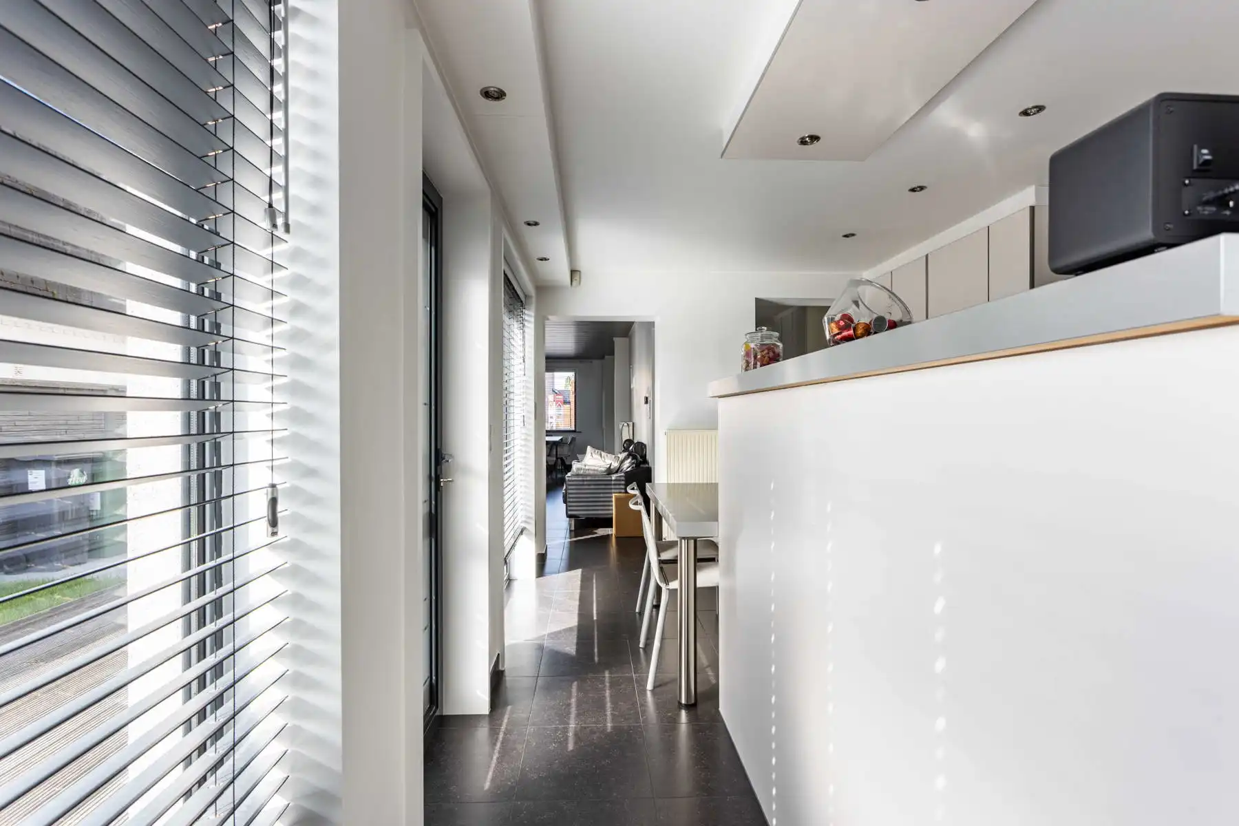 Prachtig onderhouden en instapklare woning vlakbij het centrum van Lede foto 12