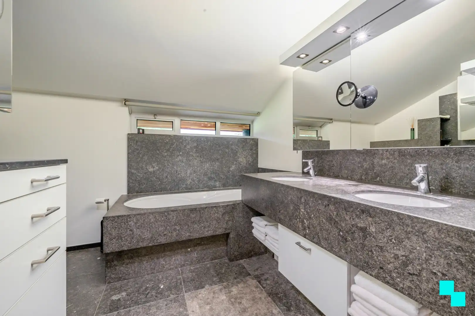 Prachtige gelijkvloerse woning op 6.036m² met verzichten in Kachtem foto 24