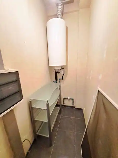 Ruim en lichtrijk 2-slaapkamerappartement te koop in Brugge foto 7