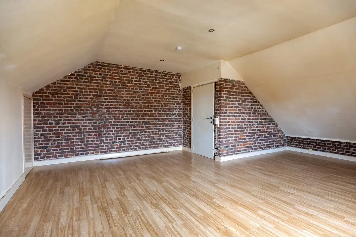 Ruime, op te frissen gezinswoning met 4 slaapkamers en knusse tuin in het gezellige Vlijtingen, Riemst foto 29