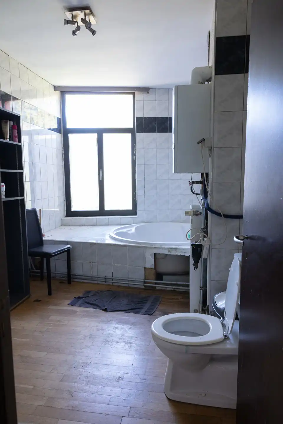 JETTE – HOEKGEBOUW ±540 M² – HANDELSRUIMTE + WONING  foto 21