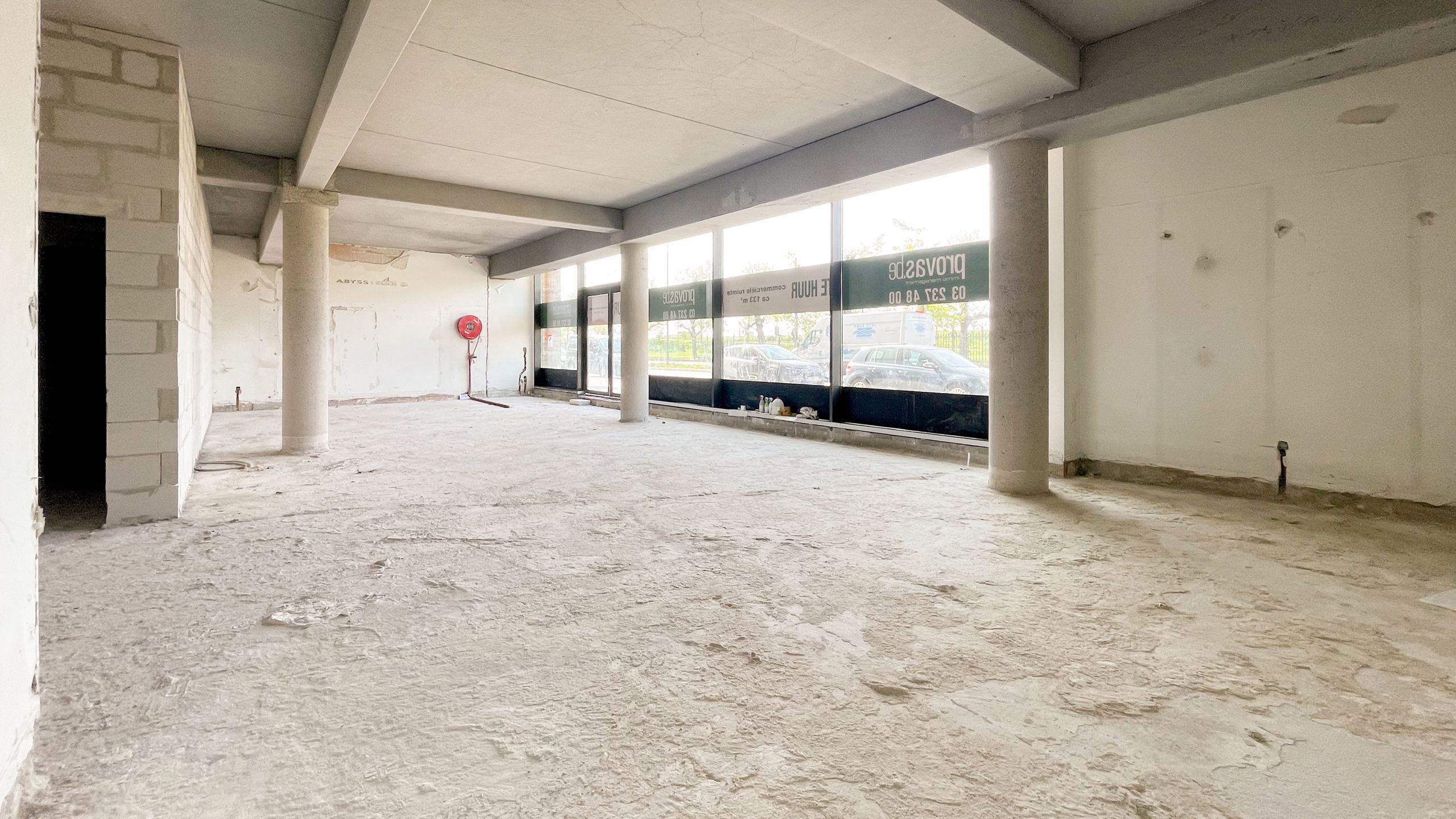 handelsruimte/showroom in high-standing realisatie  foto 3
