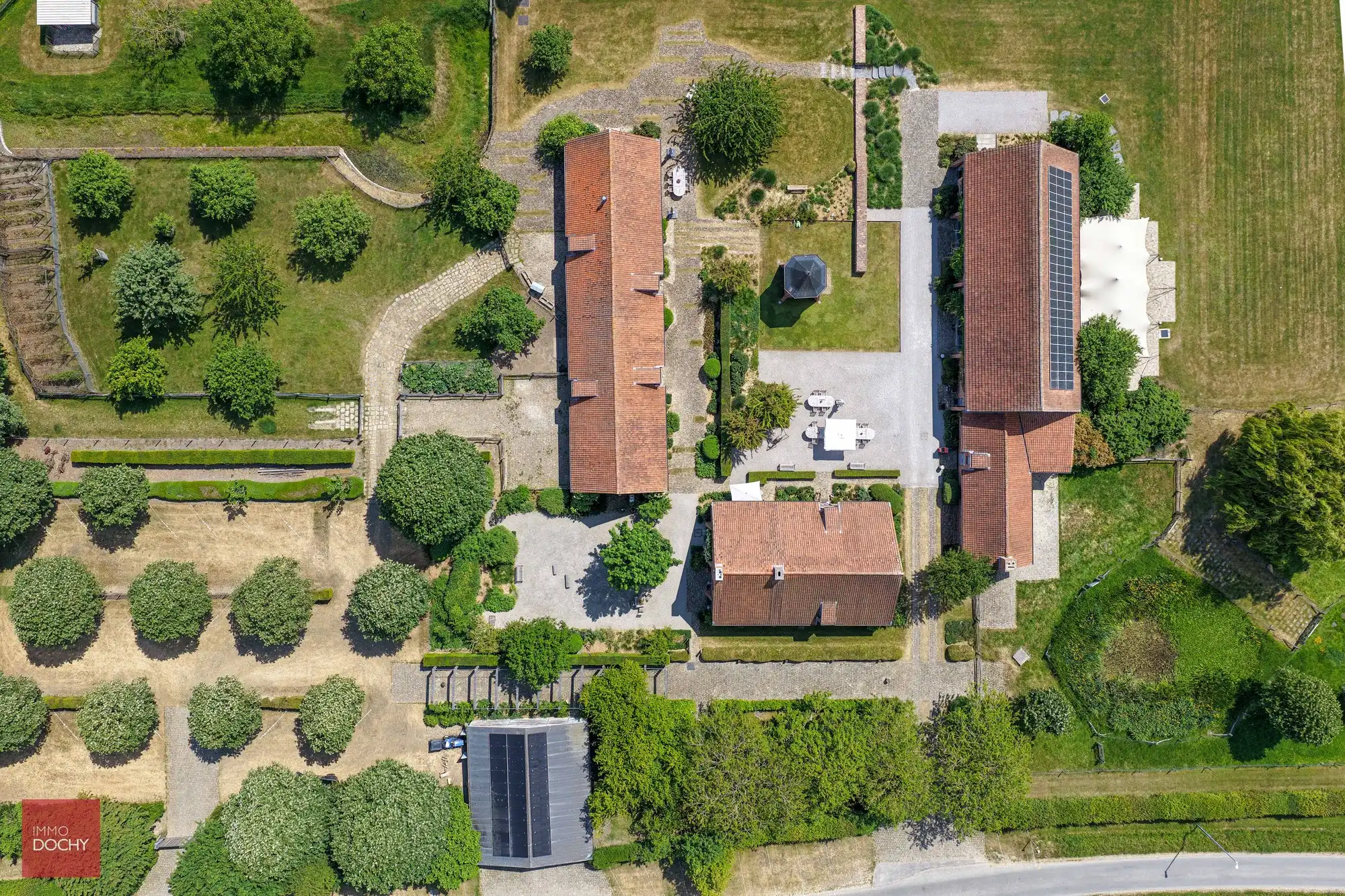 Instapklare hoeve met feestzaal en horeca vergunning foto 2