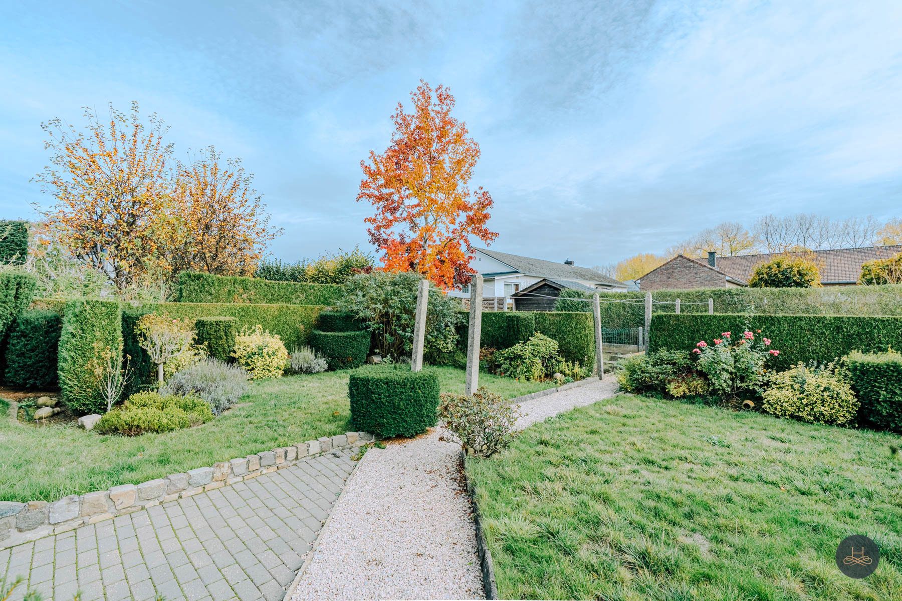 Ruime gezinswoning met garage en tuin op toplocatie foto 28