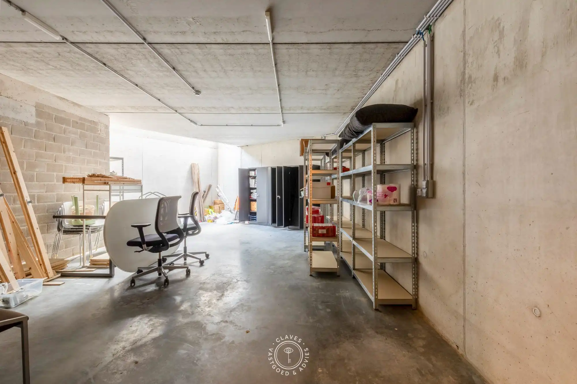 Modern kantoorgebouw met verhuurd appartement op uitstekende zichtlocatie in Belsele foto 18