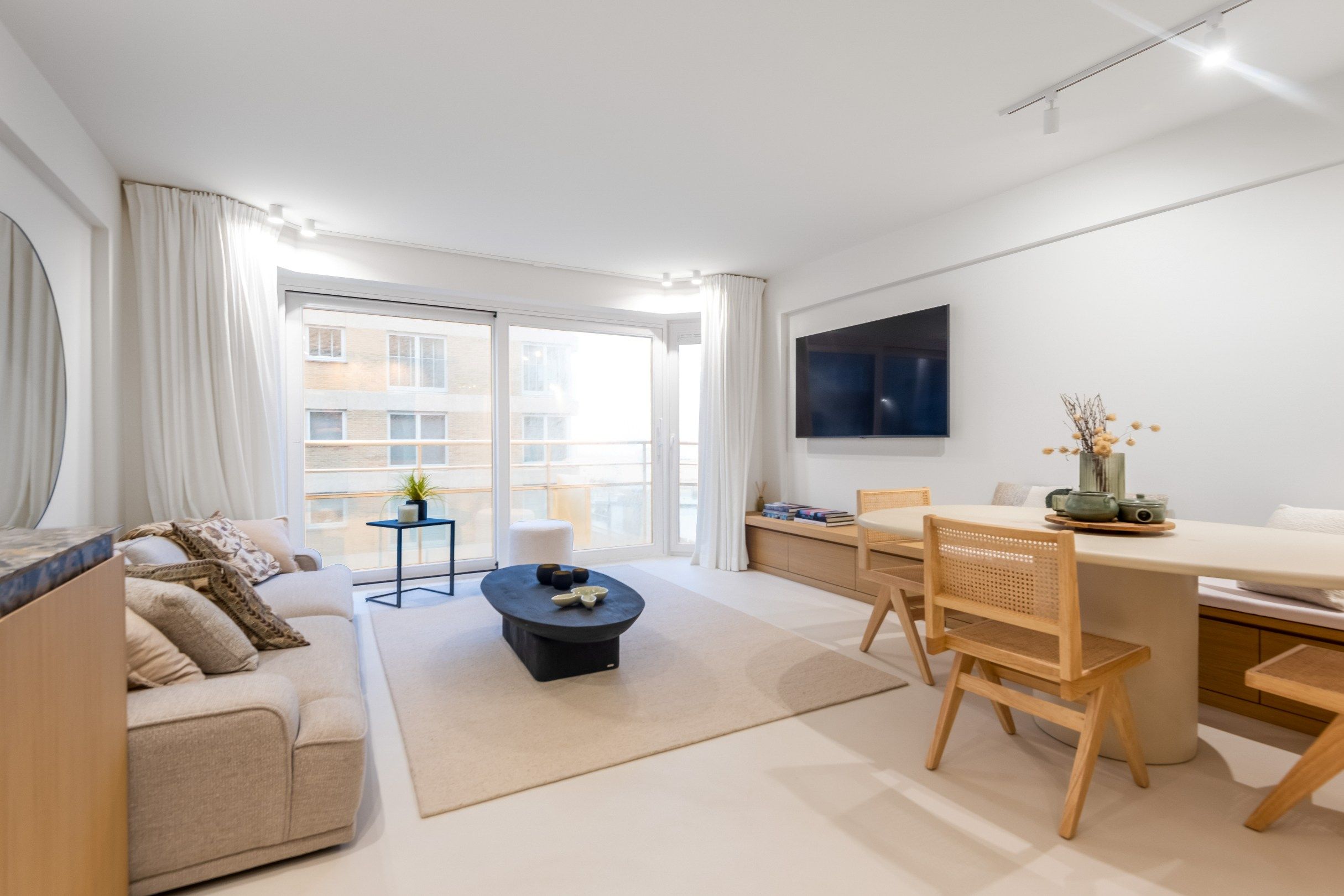 Luxueus gerenoveerd appartement met zeezicht op toplocatie aan het Rubensplein. foto 2