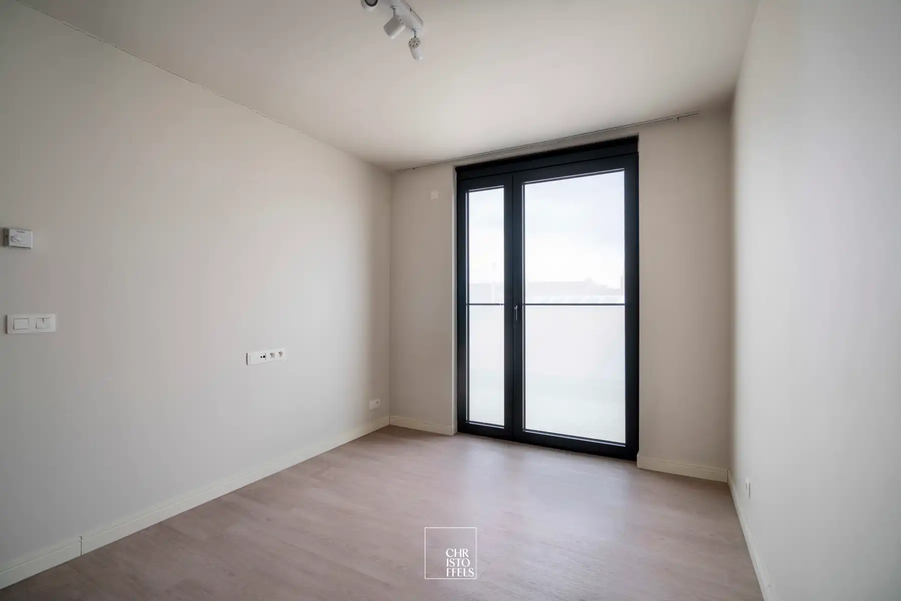 Stijlvol penthouse (111m²) met ruim terras in centrum Lanaken!  foto 12