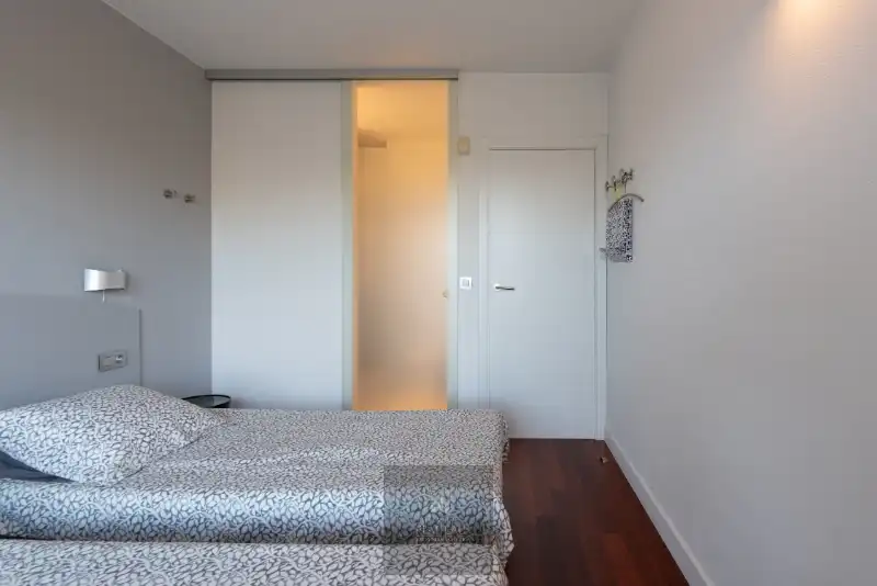 Uitzonderlijk doorloop-appartement aan het strand van Groenendijk. foto 14