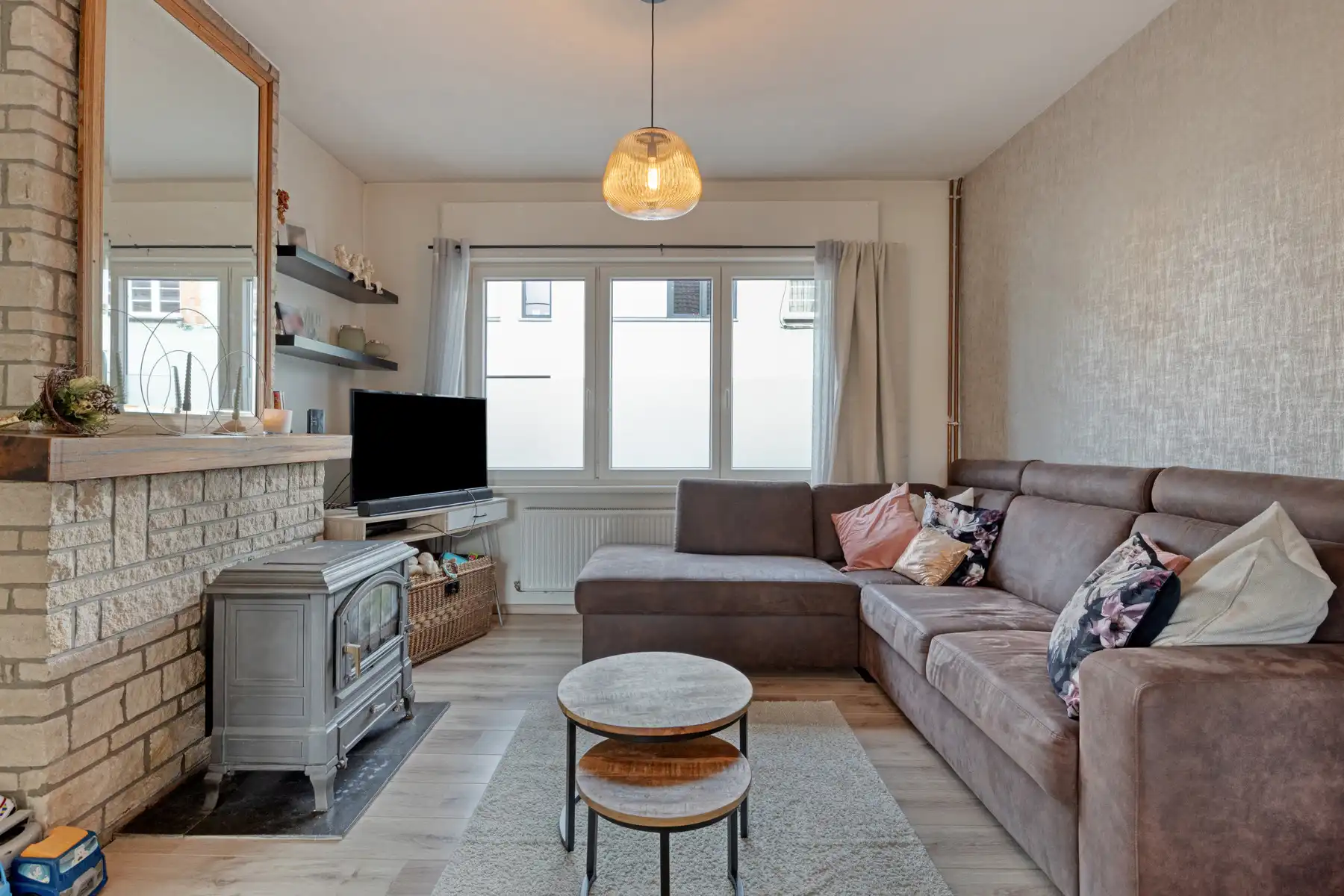 Solide woning met 3 slaapkamers, staanplaats en tuin! foto 3