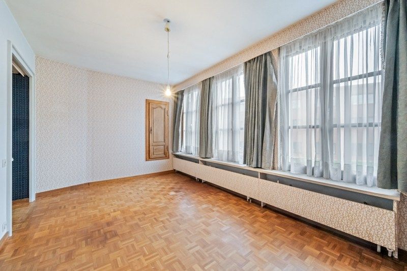 Ruime stadswoning met 6 slaapkamers in centrum Torhout foto 11