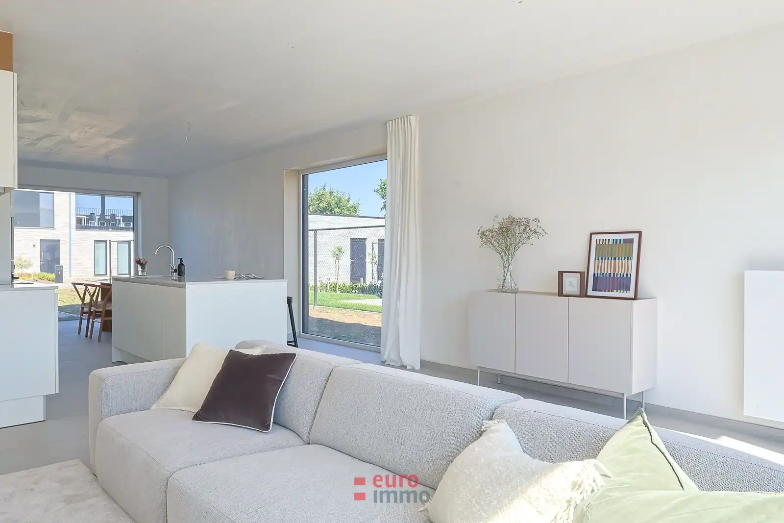 Luxueuze nieuwbouwwoning op centrale locatie in Torhout! foto 4