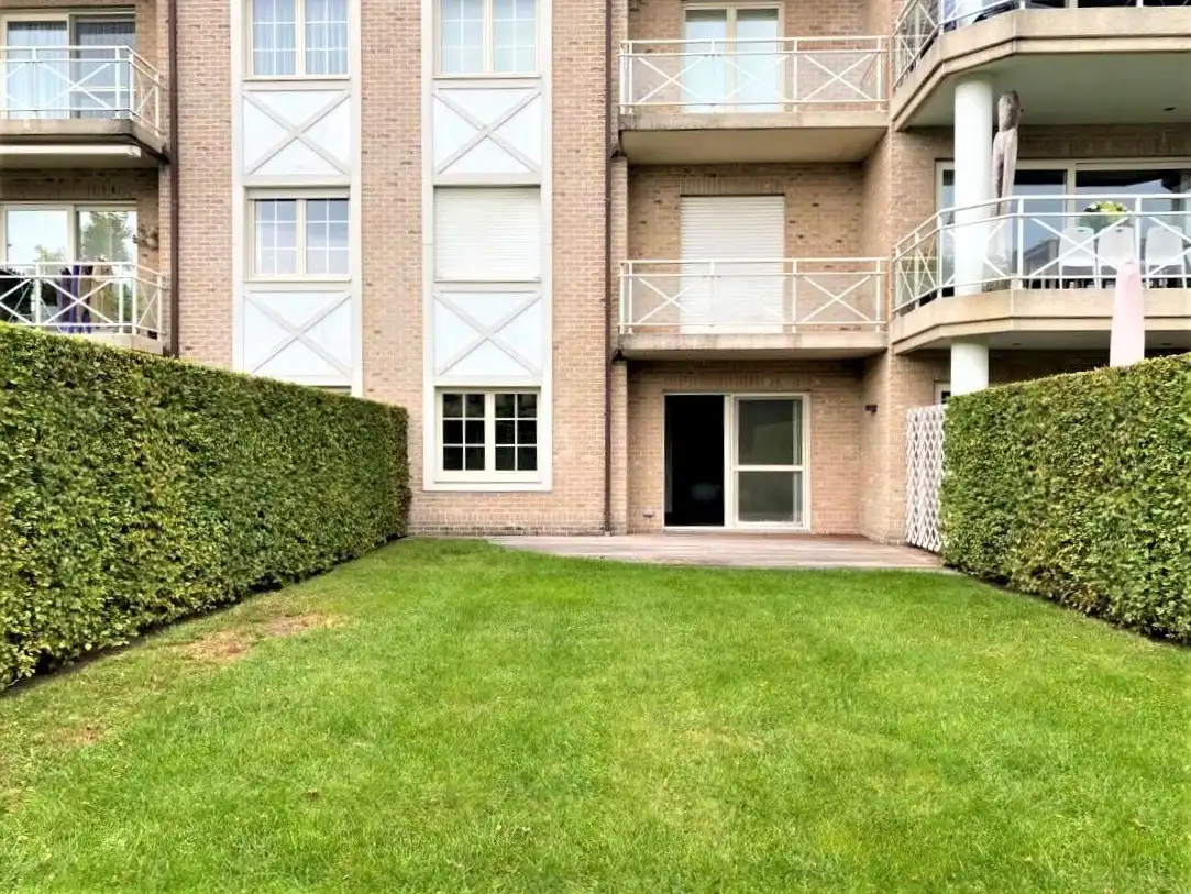 Luxueus afgewerkt gelijkvloers appartement foto 13