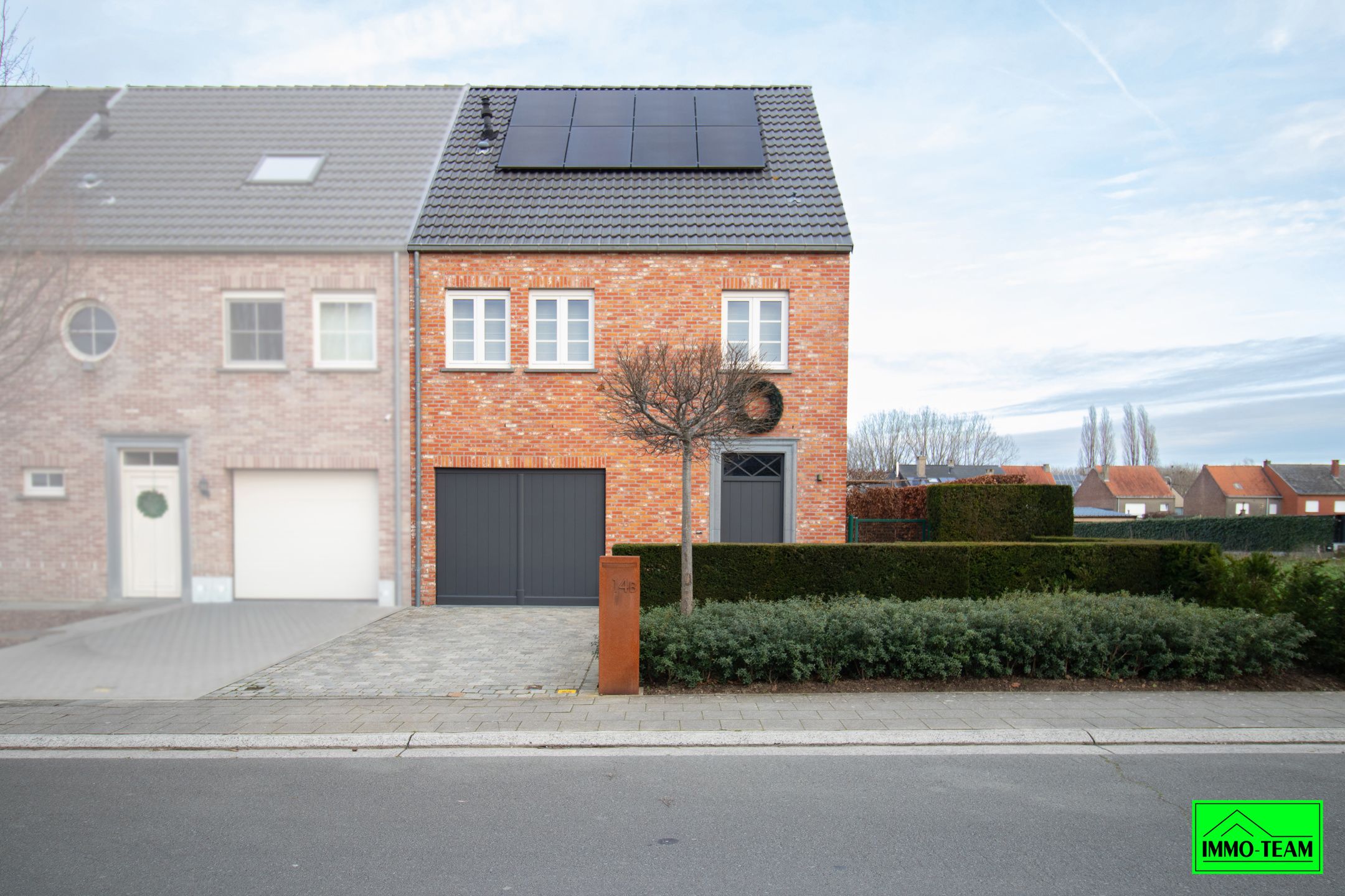 Instapklare, energiezuinige 3-gevelwoning  foto {{pictureIndex}}