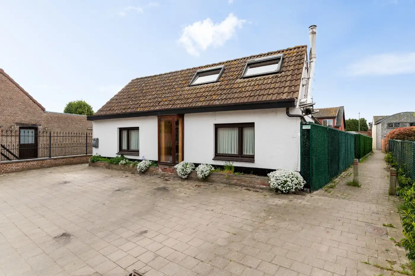 Top gelegen, charmante, vrijstaande woning met 3 slpk. en prachtige zuid-tuin foto 32