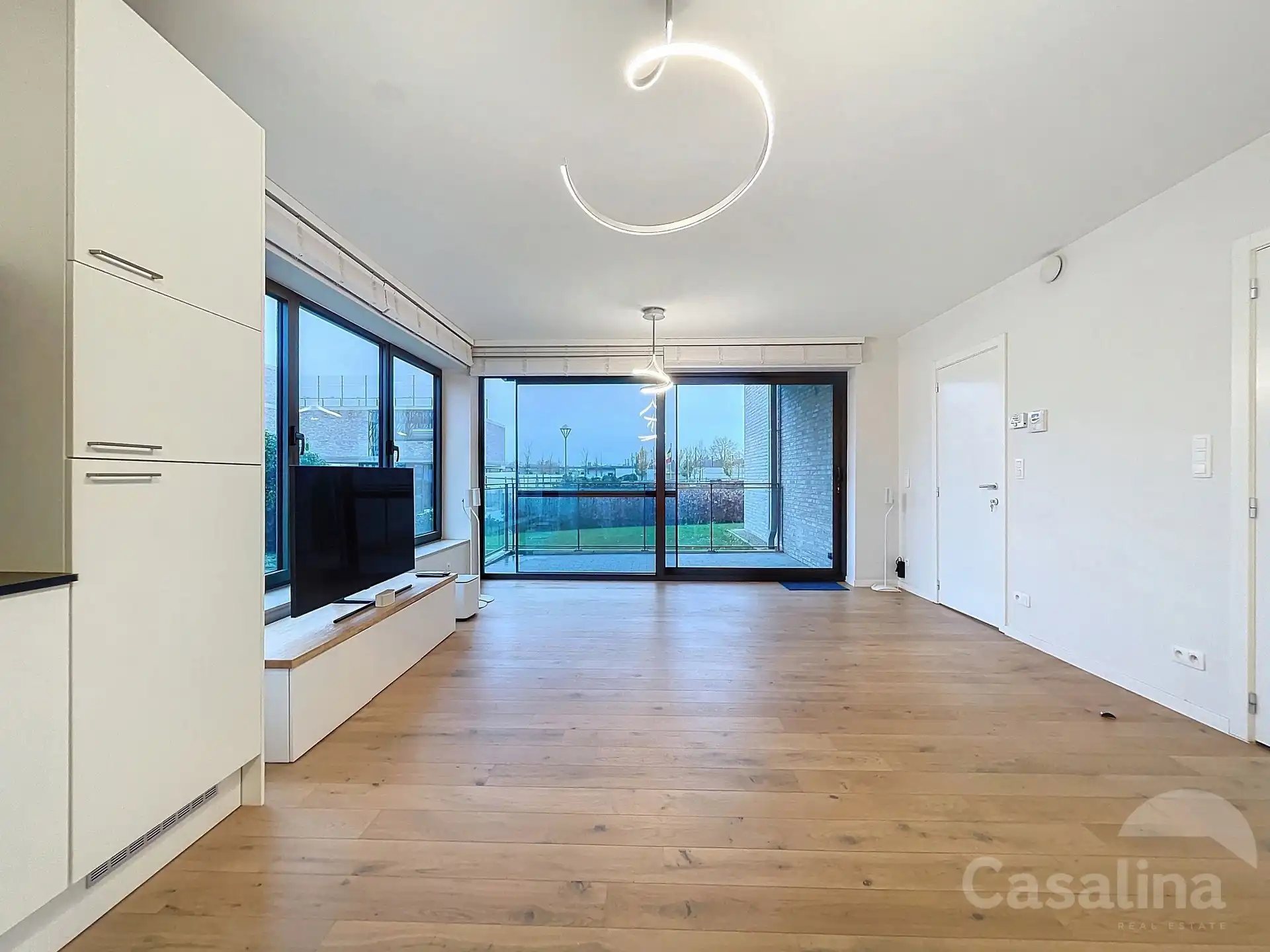 Twee slaapkamer appartement op gelijksvloers met ruim terras foto 4