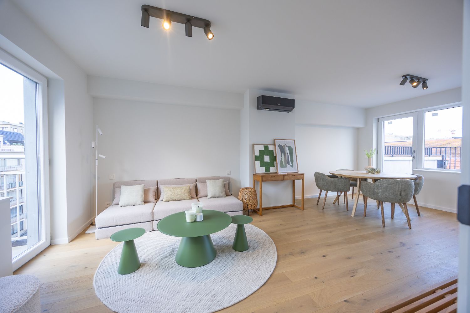 Prachtig gerenoveerde studio in het centrum van Middelkerke foto {{pictureIndex}}