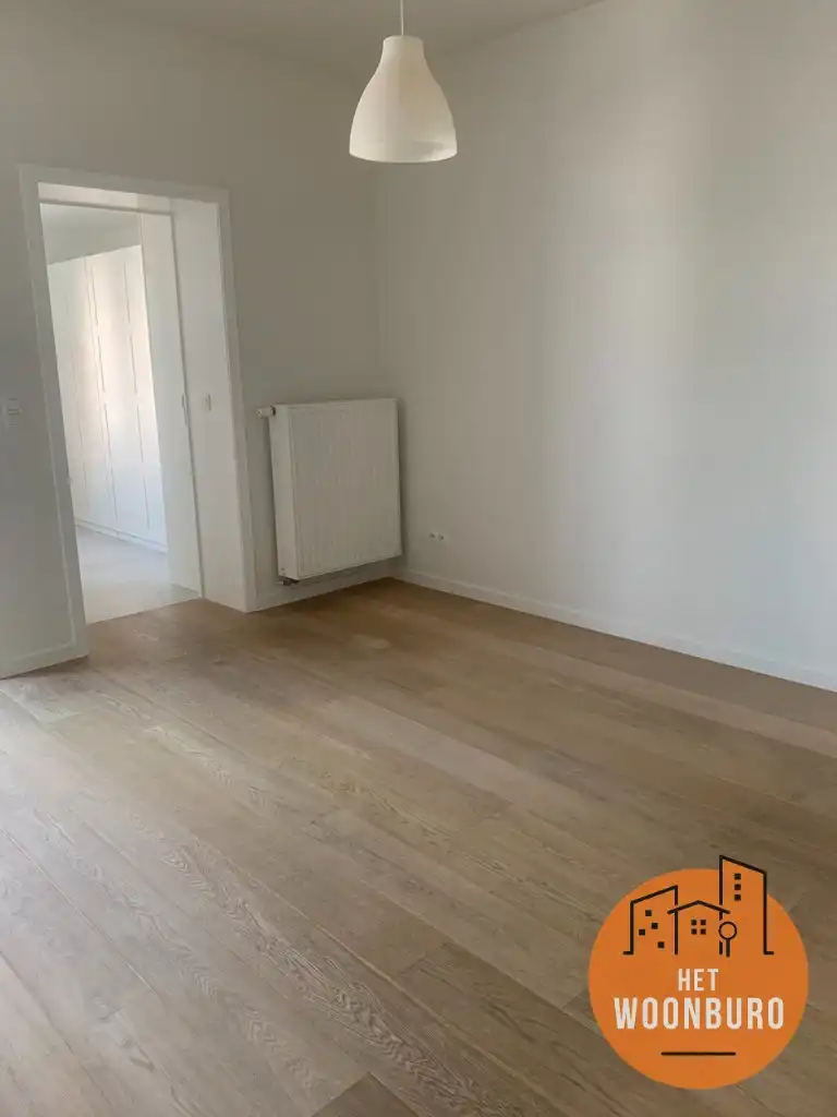 Gelijkvloers appartement (rechts) foto 10