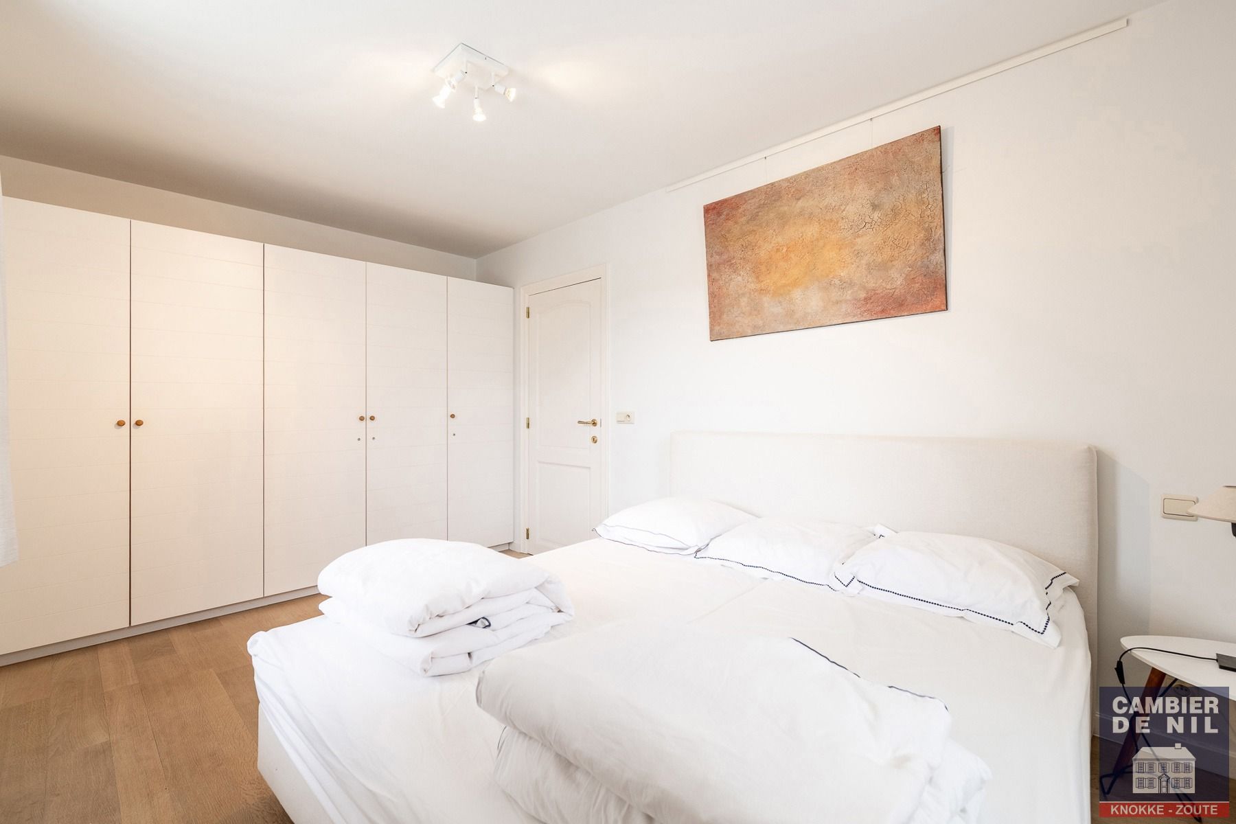 Instapklare , gemeubelde woning gelegen in Oud-Knokke vlakbij de groentenmarkt foto 19