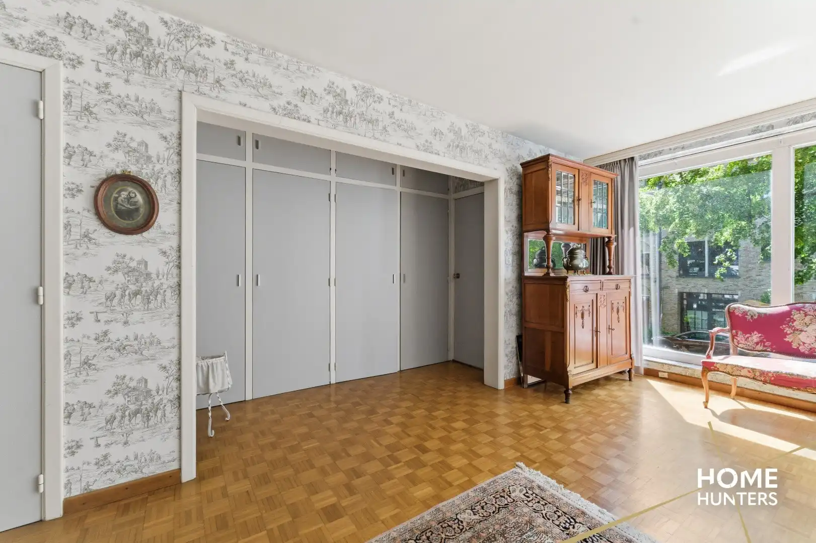 Statige stadswoning met uitzonderlijke volumes, garage en prachtige tuin in hartje Ieper foto 17